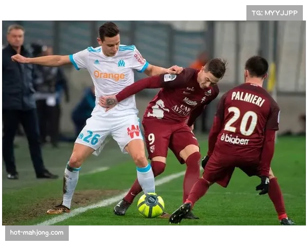 法甲降级区三队分差微弱 保级战况激烈